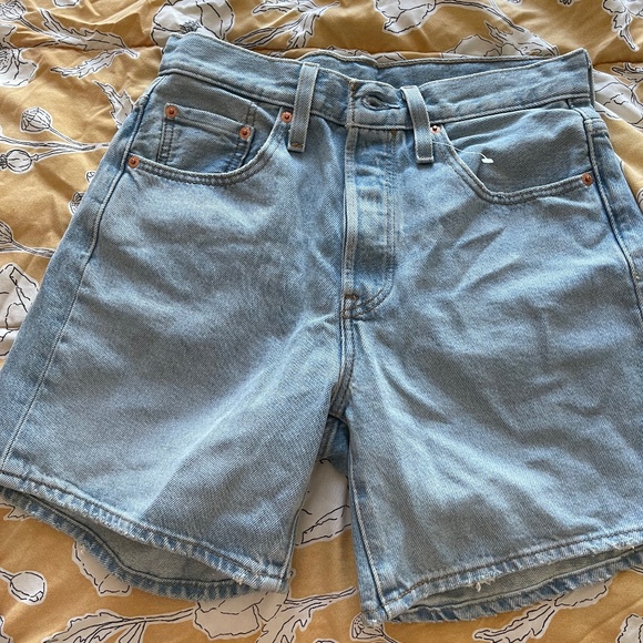 501 Levi High Rise Shorts - Picture 1 of 2